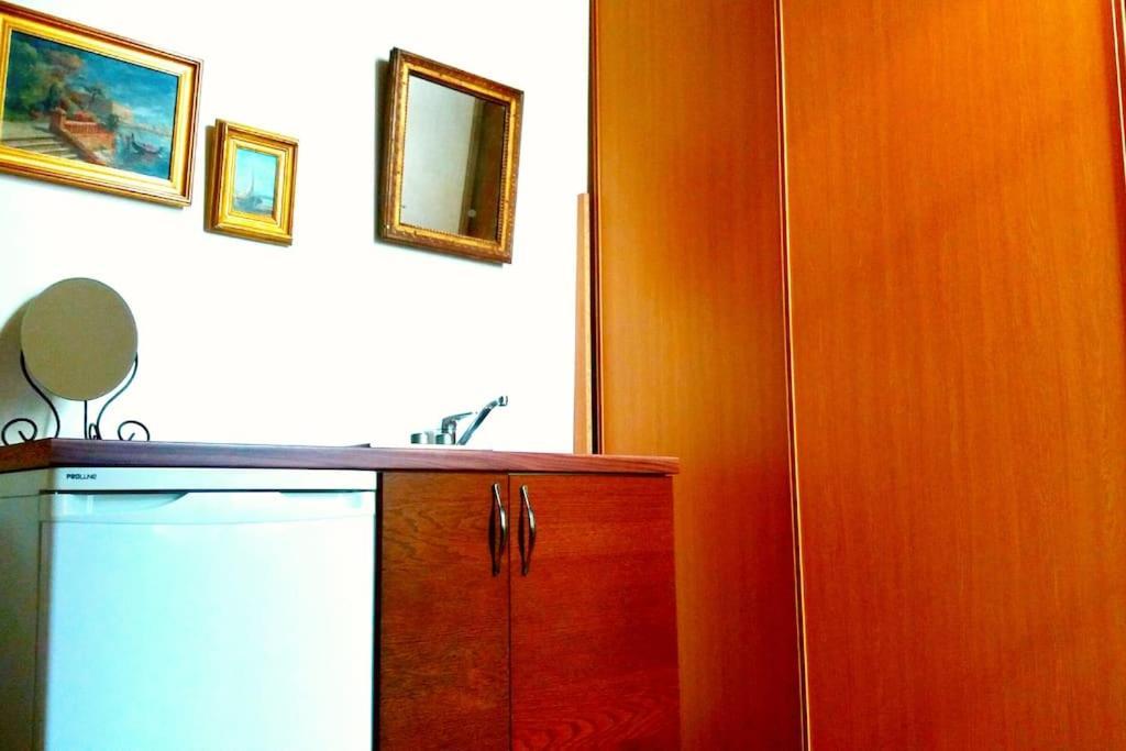 Small Luxurious Room In The Heart Of Saint Germain ปารีส ภายนอก รูปภาพ