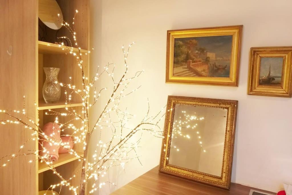 Small Luxurious Room In The Heart Of Saint Germain ปารีส ภายนอก รูปภาพ